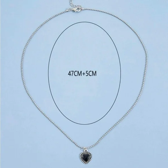 On hold// Black Heart Silver Chain Necklace - Picture 4 of 4